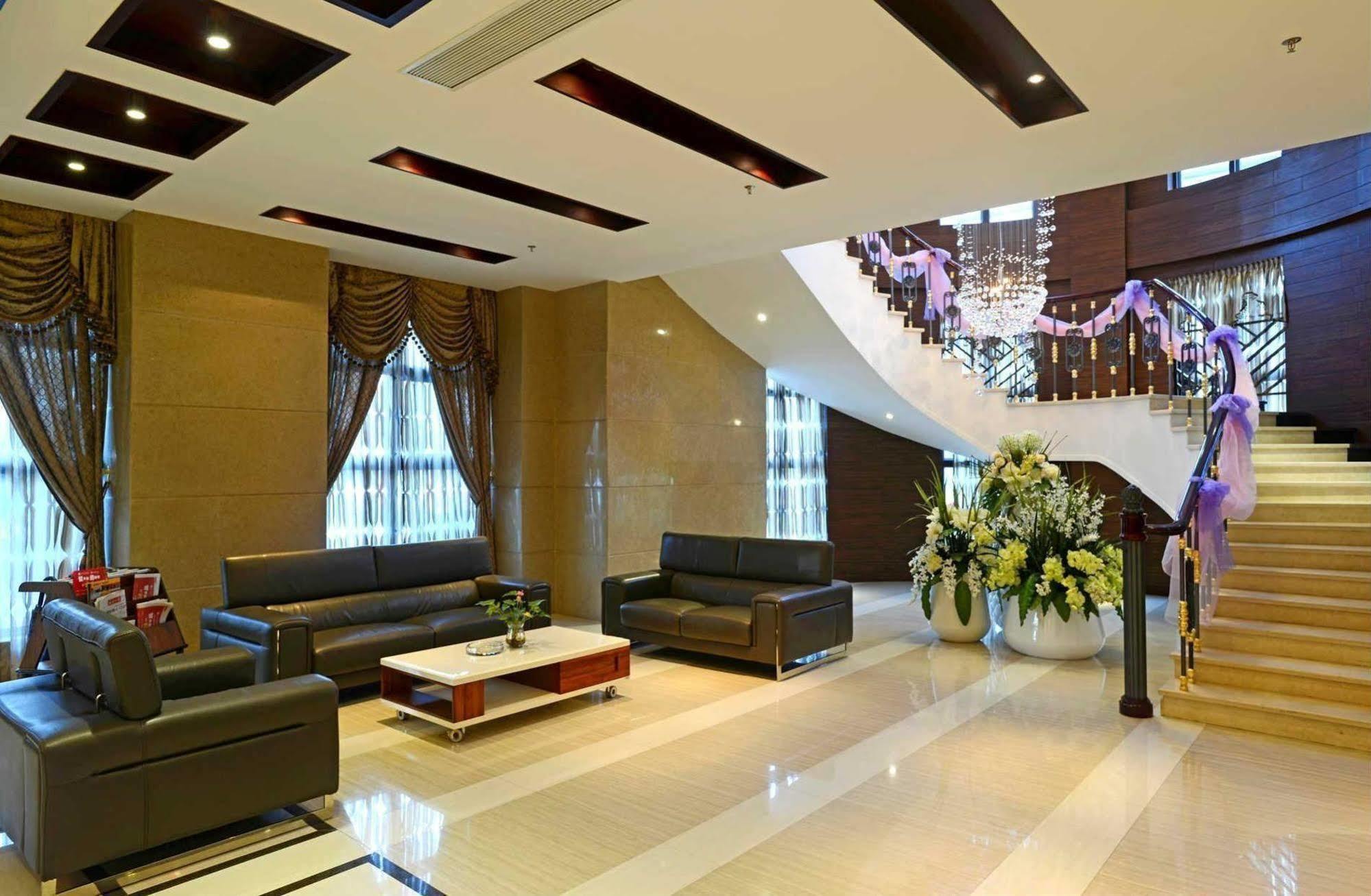 Wenhua Herton Hotel Qionghai Exterior photo